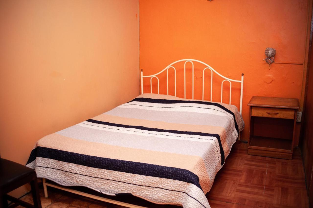 Ugarte Street Bed & Breakfast Trujillo Exterior photo