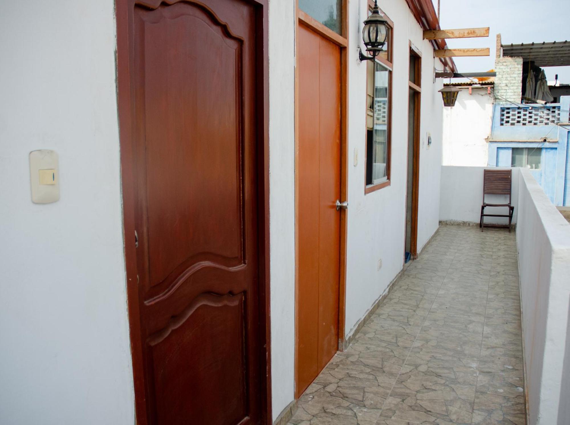 Ugarte Street Bed & Breakfast Trujillo Exterior photo